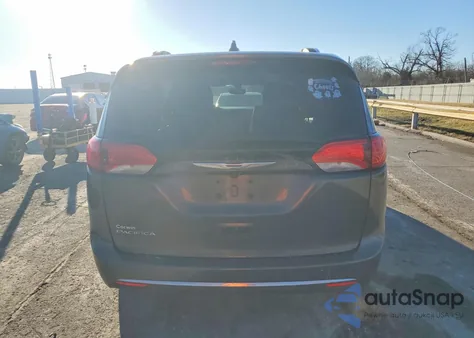 2018 Chrysler Pacifica Touring L Plus z USA, uszkodzony, nr VIN 2C4RC1EG0JR121743